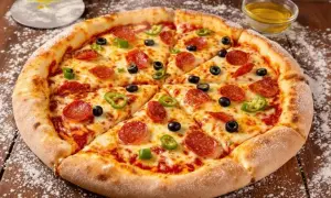 Pizza maison inratable : Secrets d'expert pour une pâte divine