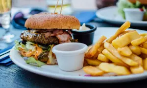 Zielona Góra: Gdzie zjeść? Przewodnik po najlepszych restauracjach!