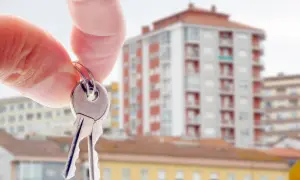 Jak sprawdzić zadłużenie mieszkania bez księgi wieczystej i uniknąć długów