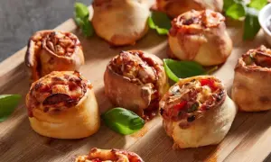 Jak zrobić rollsy jak z Pizza Hut - prosty przepis na smaczne danie