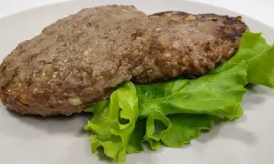 Jak zrobić hamburgery z mięsa mielonego, które zachwycą każdego smakosza