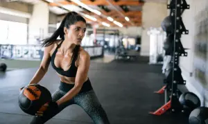 Jak wygląda trening crossfit? Odkryj sekrety skutecznych sesji