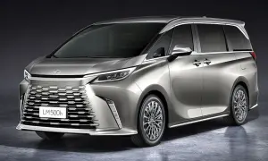 Elegancki, srebrny Lexus LM 500h prezentuje się majestatycznie na ciemnym tle.