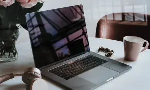 Jak włączyć laptopa za pomocą klawiatury, gdy przycisk nie działa