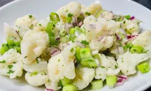 Blumenkohlsalat: Rezepte von roh bis geröstet Einfach & Lecker