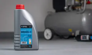 Olej kompresorowy STIX MEGAOIL-S VG-100 w litrowej butelce, idealny do Twojego kompresora.