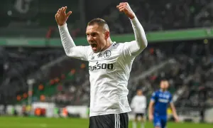 Ile zarabia Jędrzejczyk w Legii? Zaskakujące fakty o jego wynagrodzeniu