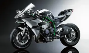 Srebrno-czarny Kawasaki Ninja H2R, znany jako najszybszy motor na świecie, z zieloną ramą i detalami z włókna węglowego.
