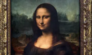 Portret Mony Lisy w złoconej ramie. Jej tajemniczy uśmiech sprawia, że zastanawiamy się, ile jest warta Mona Lisa.