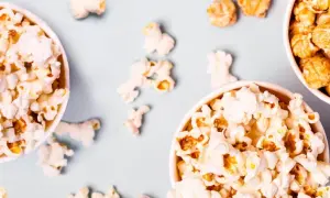Ile kalorii ma popcorn? Zaskakujące różnice w kaloryczności!