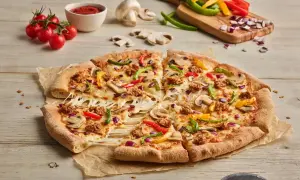 Pizza jak z Pizza Hut - idealne ciasto i smaki, które pokochasz