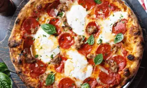 Pizza Rossa - Co to jest? Odkryj sekrety włoskiej pizzy