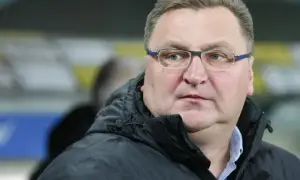 Jak nazywa się trener polskich piłkarzy? Oto zaskakujące fakty o nim