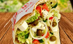 Ile kalorii ma kebab wegetariański? Sprawdź, co wpływa na kaloryczność