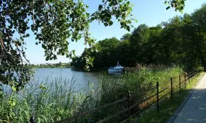 Jezioro Kórnickie: Odkryj piękno i atrakcje tego malowniczego miejsca