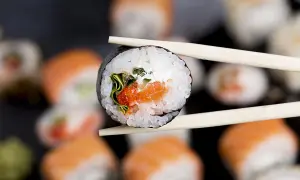 Ile kcal ma sushi z biedronki? Zaskakujące wartości odżywcze!