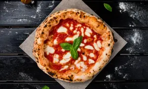 Czy pizzę piec na papierze do pieczenia? Sprawdź wady i zalety