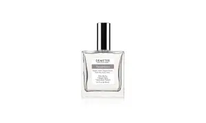 Szklana buteleczka perfum Demeter "Thunderstorm" z metalową nakrętką. Zapach przywołuje atmosferę burzy.