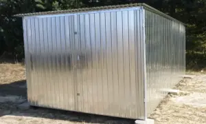Garaż blaszany: Budynek czy samowola? Uniknij kar!