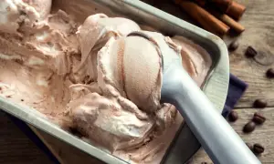 Przepisy na zdrowe lody bez cukru, które pokochasz i zrobisz łatwo
