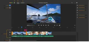 Edycja wideo w Adobe Premiere Rush: widok z łodzi na morze i wyspy, oś czasu z klipami.