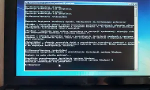 Komputer nie widzi pendrive. Wpisano komendy bootrec, ale skanowanie nie wykryło żadnych instalacji Windows.