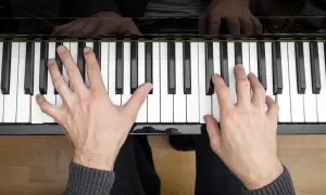 Ile klawiszy ma pianino? Odkryj standardy i ich znaczenie w grze