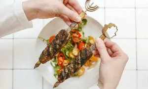 Czy kebab jest lekkostrawny? Odkryj, co wpływa na trawienie