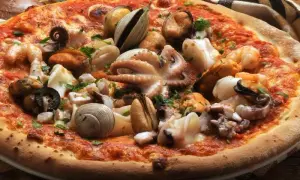 Zrób dietetyczną pizzę: 50% mniej kalorii, 100% smaku! Poradnik