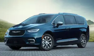 Granatowy Chrysler Pacifica Pinnacle, idealny na rodzinne wycieczki. Poznaj jego imponujące pacifica wymiary i przestronne wnętrze.