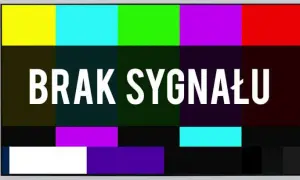 Na ekranie telewizora wyświetla się komunikat "BRAK SYGNAŁU" na tle kolorowych pasów.