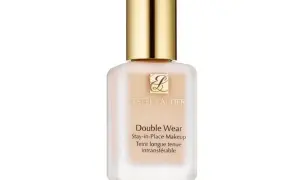 Estee Lauder Double Wear - dobry podkład do cery dojrzałej forum. Idealny dla skóry wymagającej.