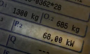 Dane techniczne pojazdu: masa 1300 kg, moc 68,00 kW. To całkiem sporo "koń mechanicznych" jak na tę masę!