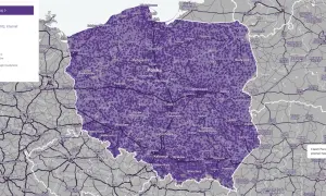 Mapa zasięgu sieci komórkowej w Polsce. Fioletowe obszary oznaczają dobry zasięg wewnątrz i na zewnątrz budynków, jaśniejsze – tylko na zewnątrz. Sprawdź, jaka sieć ma najlepszy zasięg w Twojej okolicy!