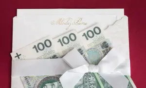 Ile pieniędzy na ślub chrześniaka? Odpowiednia kwota na prezent