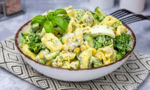 Z czym tortellini na obiad? 5 pysznych pomysłów na dania