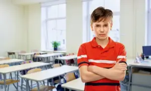Czy nauczyciel może zabrać uczniowi telefon? Przepisy i prawa w szkole