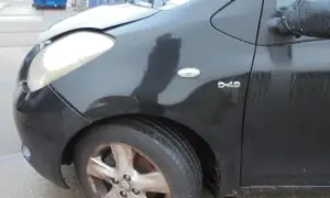 Gdzie jest kod lakieru Toyota Yaris 2 - wszystkie miejsca lokalizacji kodu