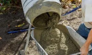Ile wiąże beton B25 na stropie? Kluczowe informacje, które musisz znać!