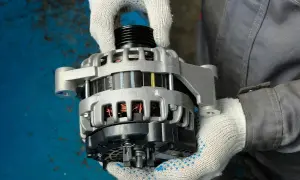 Vectra B: Alternator padł? Wymontuj go sam krok po kroku!