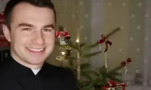 Czy śpiewanie kolęd przed świętami to grzech? Odpowiedzi i wątpliwości