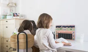 Krzesło dla 7-latka: Jak wybrać ergonomiczne? Poradnik Marty Tomaszewskiej