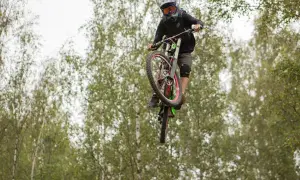 Co to rower enduro? Odkryj jego unikalne cechy i zastosowanie