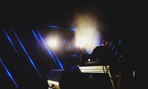 Ile zarabia DJ za noc? Zaskakujące stawki w Polsce i ich wpływ