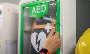 Gdzie jest najbliższy AED? Szybko znajdź defibrylator i ratuj życie
