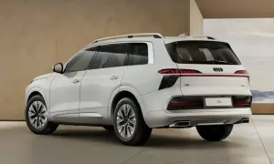 Białe Audi Q9 z eleganckimi światłami LED i chromowanymi detalami. Sprawdź aktualną audi q9 cena i zamów już dziś!
