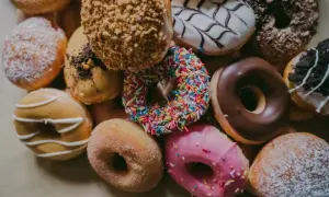 Pączki wegetariańskie? Sprawdź, jak wybrać bezpieczne smakołyki!