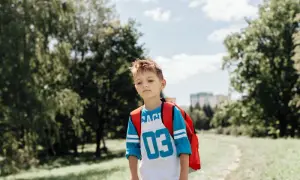 Fobia szkolna: Jak pomóc dziecku pokonać lęk przed szkołą?