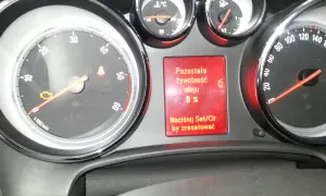 Jak zresetować kontrolkę wymiany oleju w prosty sposób i uniknąć problemów