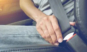 Pasy bezpieczeństwa: Kiedy wprowadzono obowiązek w Polsce i dlaczego?